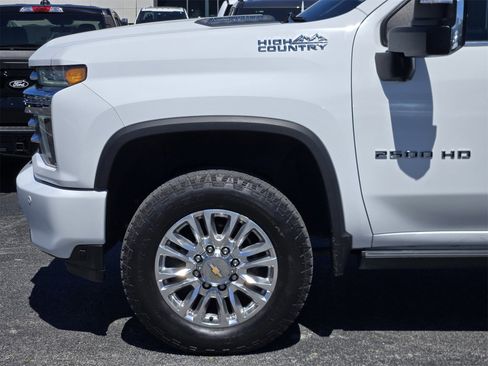 Used 2022 Chevrolet Silverado 2500 High Country image 8