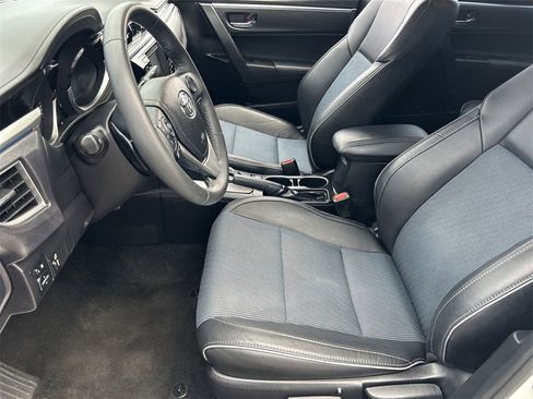 Used 2016 Toyota Corolla image 16