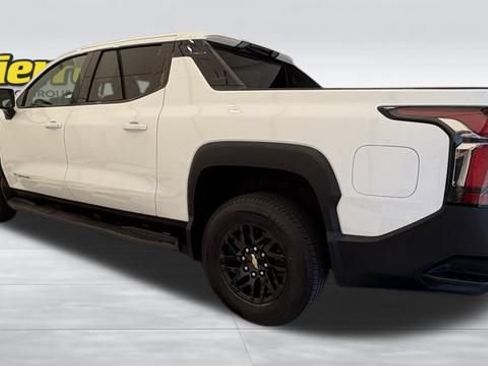 Used 2025 Chevrolet Silverado EV LT AWD/4WD image 2