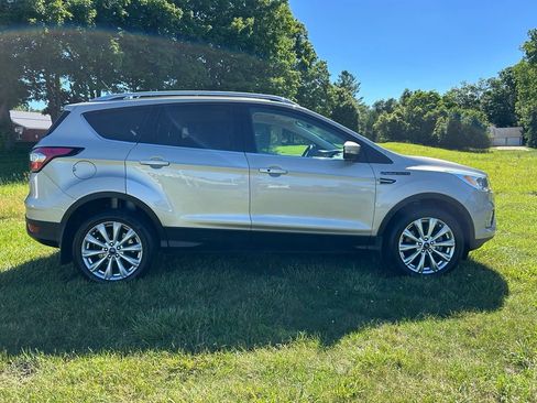 Used 2017 Ford Escape Titanium AWD/4WD image 2