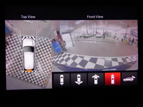 Used 2024 Jeep Grand Cherokee Summit w/ Luxury Tech Group V image 16