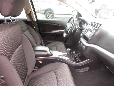 Used 2013 Dodge Journey American Value Package w/ Flexible Seating Group FWD image 31