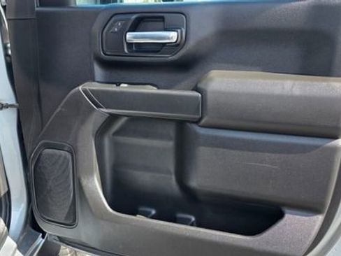 Used 2025 Chevrolet Silverado 2500 Custom w/ Custom Value Package image 14