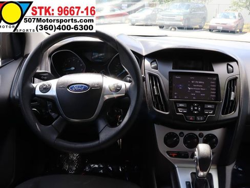 Used 2012 Ford Focus SE FWD image 18