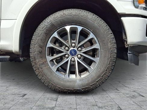 Used 2019 Ford F150 XLT w/ Equipment Group 302A Luxury AWD/4WD image 8