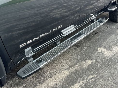 Used 2021 GMC Sierra 2500 Denali image 10