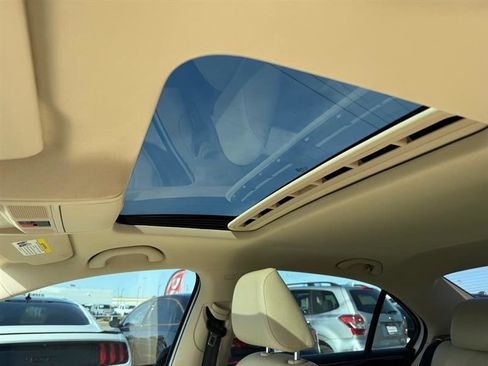 Used 2017 Volkswagen Jetta SEL image 9