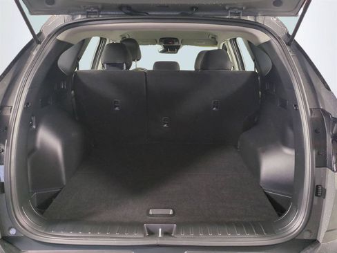 Used 2025 Hyundai Tucson SE FWD image 14
