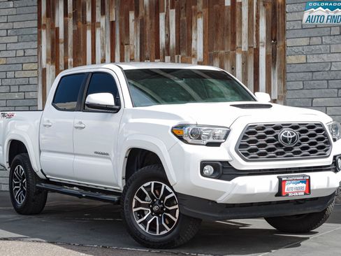 Used 2020 Toyota Tacoma TRD Sport w/ Technology Package AWD/4WD image 9