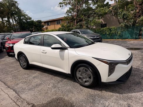 Used 2025 Kia K4 FWD image 7