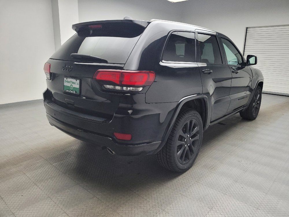Used 2018 Jeep Grand Cherokee Altitude AWD/4WD image 9