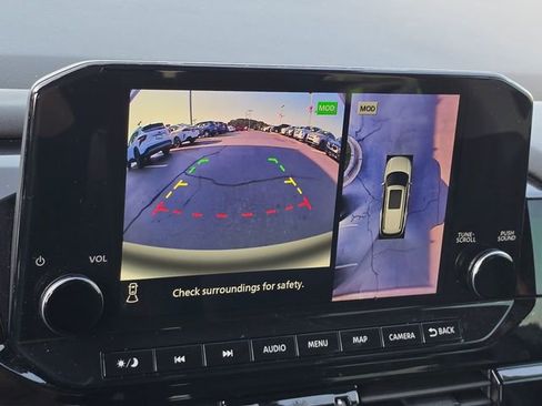 Certified 2024 Nissan Pathfinder SL w/ SL Premium Package FWD image 25