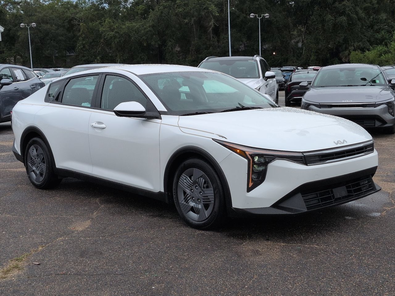 Certified 2025 Kia K4 FWD image 3