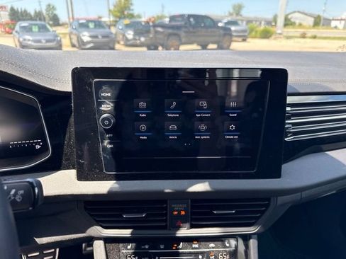 Used 2026 Volkswagen Jetta Sport FWD image 10