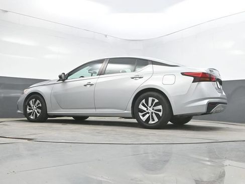 Used 2021 Nissan Altima 2.5 S FWD image 40