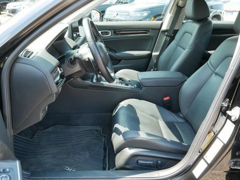 Used 2022 Honda Civic Touring image 13