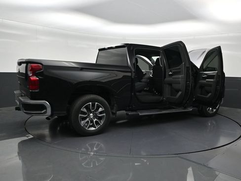 Used 2024 Chevrolet Silverado 1500 LT RWD image 32