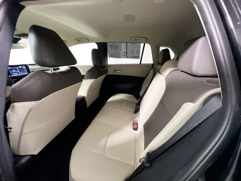 Used 2022 Toyota Corolla Cross XLE image 29