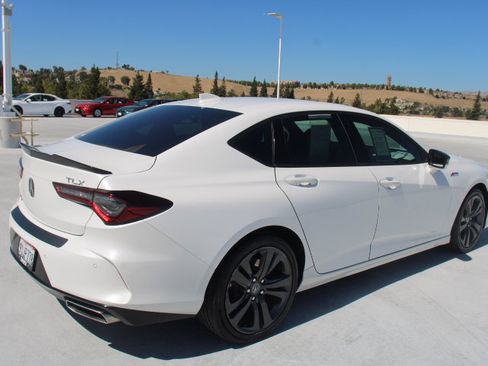 Used 2022 Acura TLX w/ A-SPEC Pkg FWD image 3