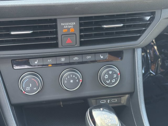 Certified 2024 Volkswagen Jetta Sport FWD image 19