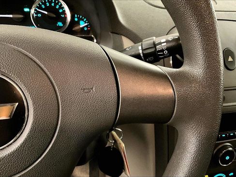 Used 2009 Chevrolet HHR LS image 18