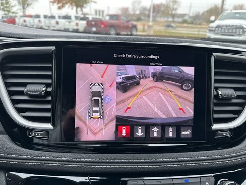 New 2026 Chrysler Pacifica Select image 64