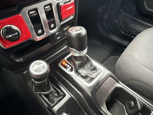 Used 2023 Jeep Wrangler Sport S image 25