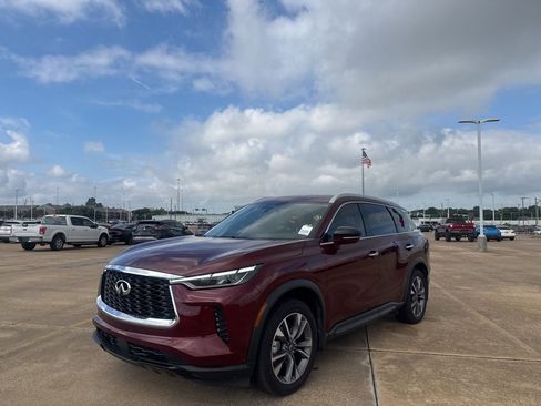 Used 2023 INFINITI QX60 Luxe w/ Cargo Package FWD image 8