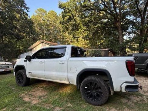 Used 2021 GMC Sierra 1500 AT4 w/ AT4 Value Package AWD/4WD image 1