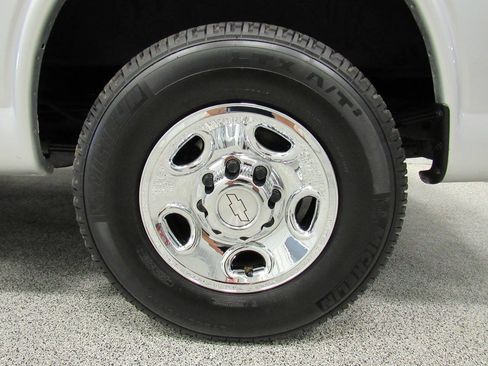 Used 2020 Chevrolet Express 2500 Extended w/ Driver Convenience Package RWD image 11