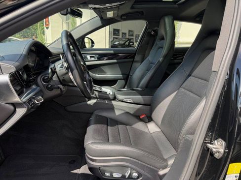 Used 2018 Porsche Panamera image 9