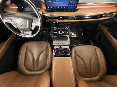 Used 2023 Lincoln Nautilus Reserve image 14