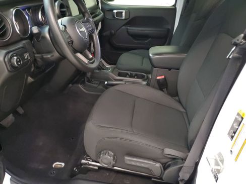 Used 2023 Jeep Gladiator Sport image 16