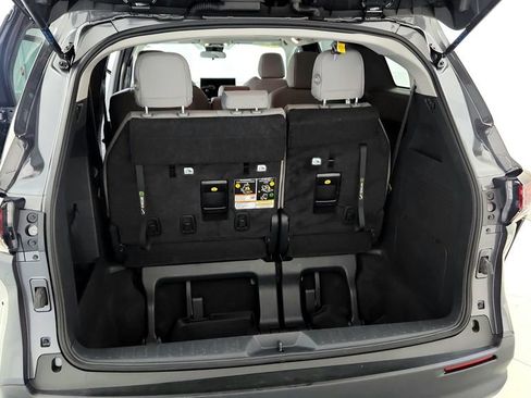 Certified 2025 Toyota Sienna LE AWD/4WD image 20