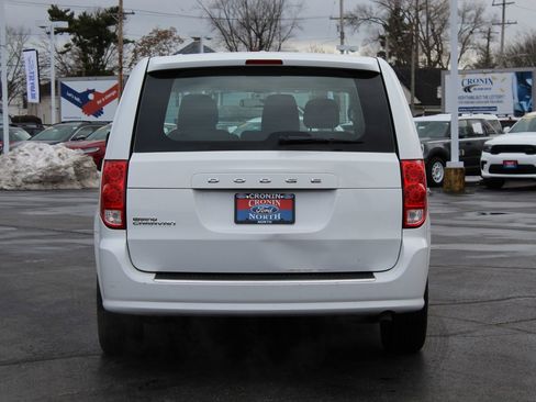 Used 2016 Dodge Grand Caravan American Value Package image 6