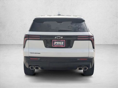 Used 2024 Chevrolet Traverse LS w/ Midnight/Sport Edition image 6