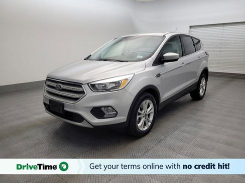 Used 2019 Ford Escape SE FWD image 1