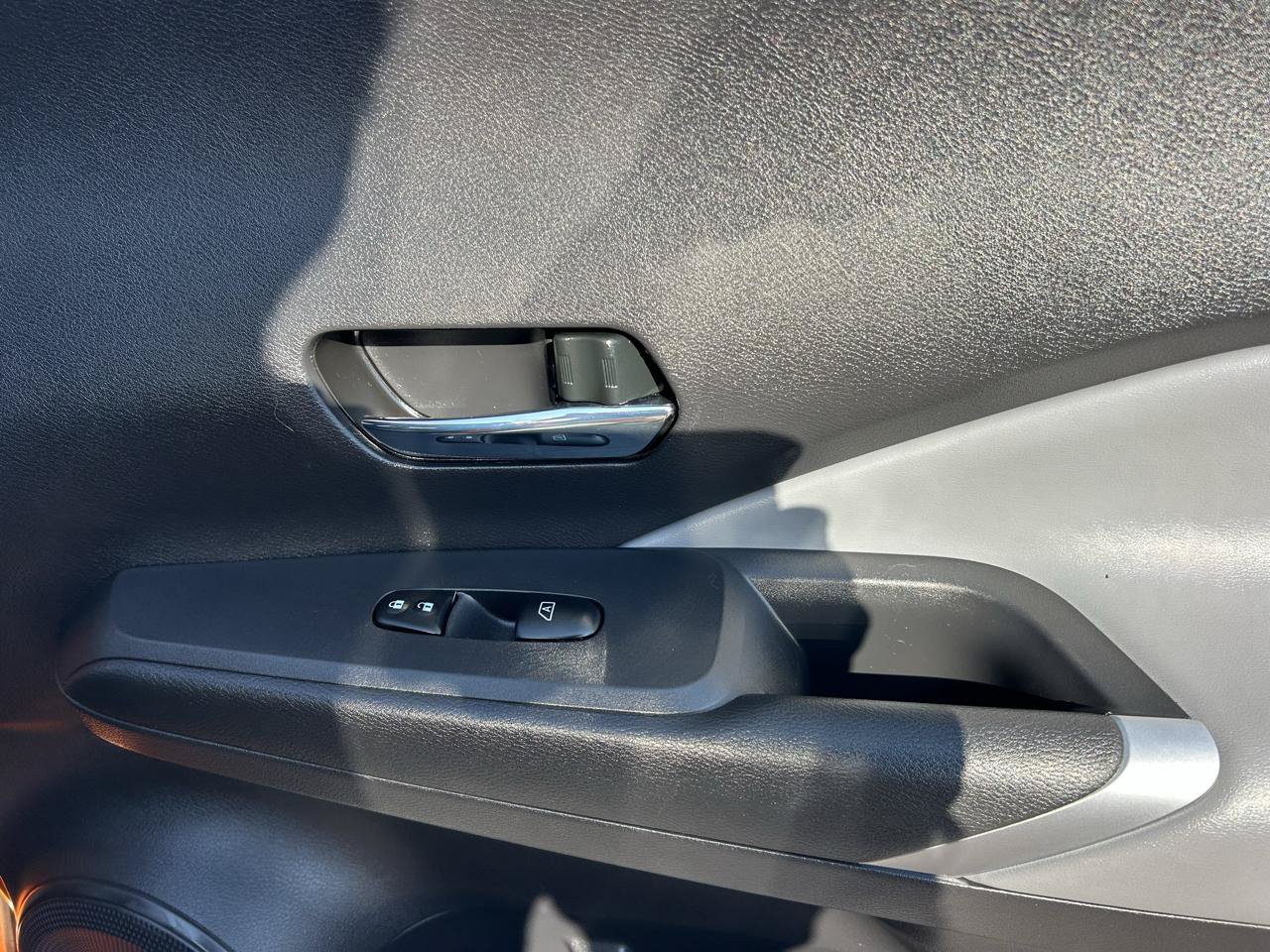 Used 2023 Nissan Kicks SR w/ SR Premium Package FWD image 10