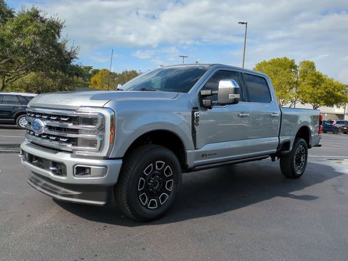 Used 2024 Ford F250 Platinum image 8