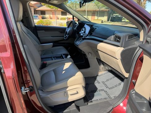 Used 2019 Honda Odyssey EX-L image 12