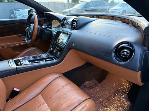 Used 2012 Jaguar XJ L RWD image 19