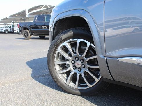 Used 2021 GMC Acadia Denali w/ Denali Technology Package image 12