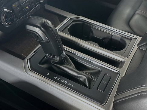 Used 2016 Ford F150 Platinum w/ Technology Package image 16