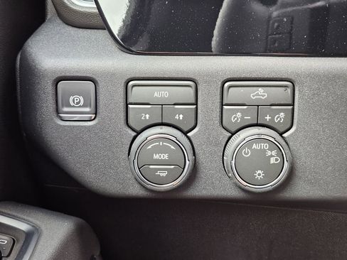 New 2026 Chevrolet Silverado 1500 LT w/ Texas Edition Plus AWD/4WD image 22