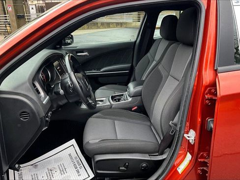 Used 2022 Dodge Charger SXT w/ Cold Weather Package image 15