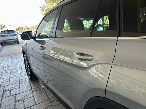 New 2026 Volkswagen Atlas SE FWD image 28