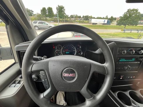 Used 2021 GMC Savana 2500 w/ Driver Convenience Package RWD image 17