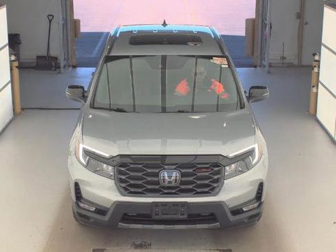 Used 2024 Honda Ridgeline TrailSport image 2