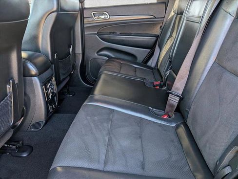 Used 2019 Jeep Grand Cherokee Altitude AWD/4WD image 16