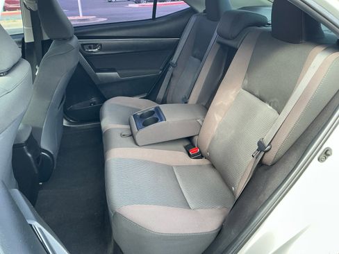 Used 2019 Toyota Corolla LE image 16